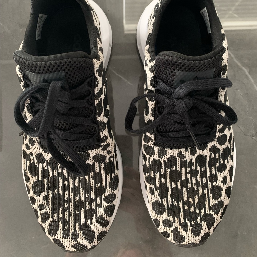 Adidas Swift Run Tennis Shoe - Leopard